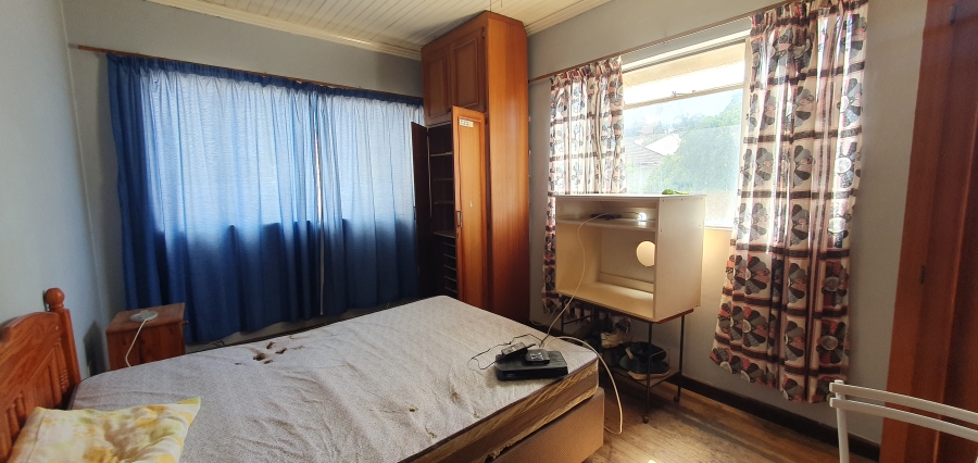 5 Bedroom Property for Sale in Uitenhage Upper Central Eastern Cape